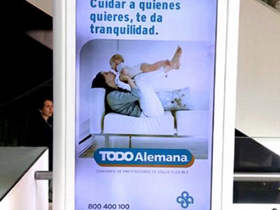 PR_totem_ClinicaAlemana PR_totem_ClinicaAlemana